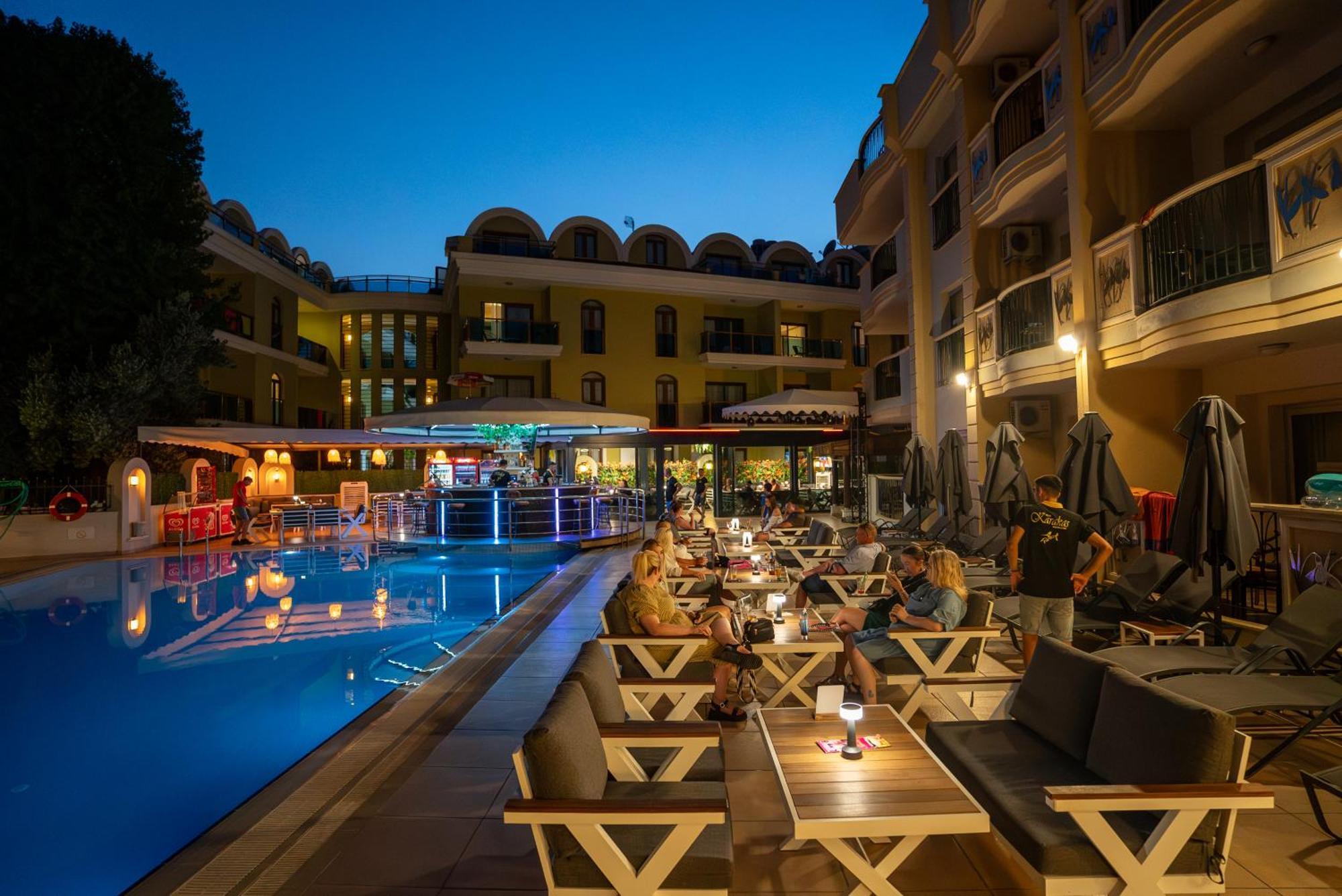 Club Karakas Apart Otel Marmaris Zewnętrze zdjęcie